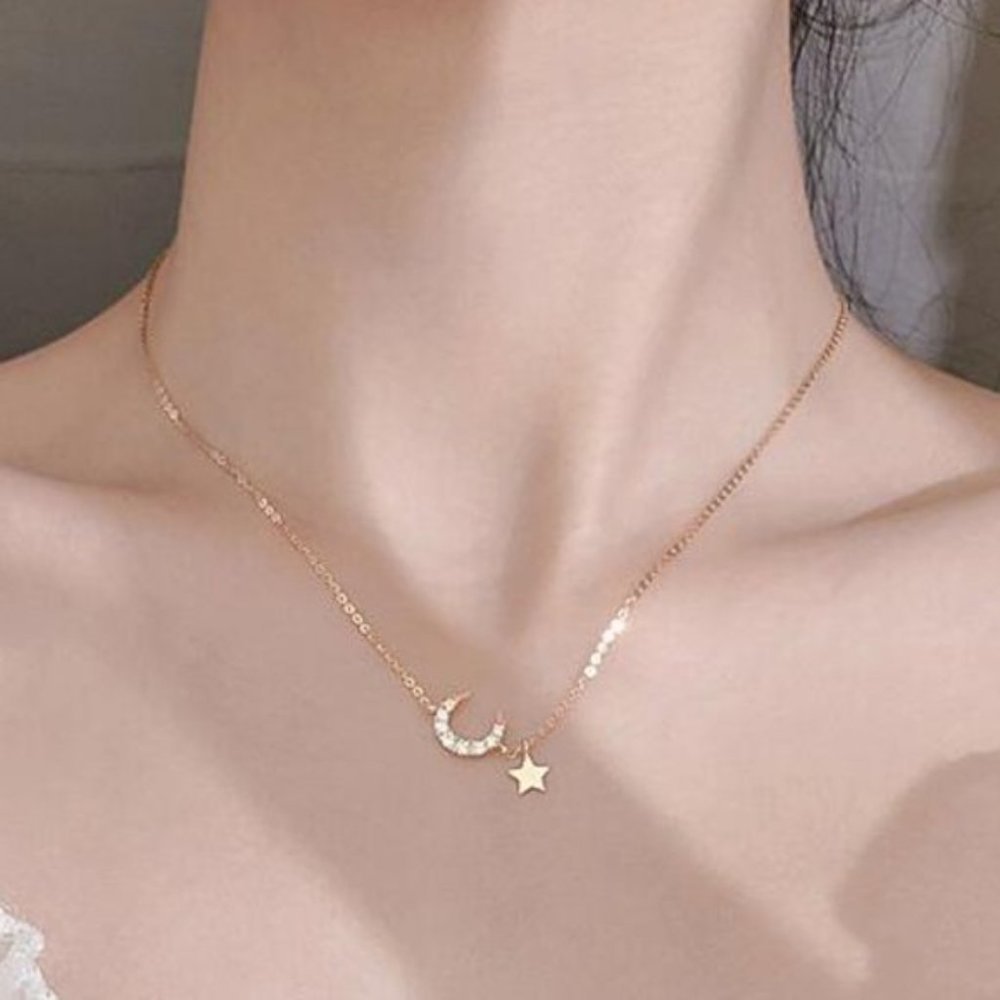 NEW RoseGold / Silver Gold Moon Necklace - Picture 3 of 4